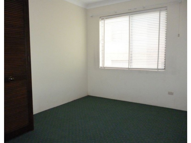 2/10-12 Carnarvon Street, Carlton NSW 2218