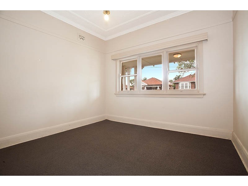 19 Wheeler Street, Carlton NSW 2218