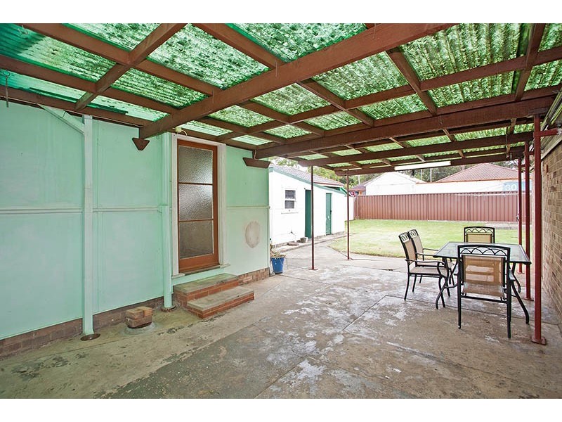 19 Wheeler Street, Carlton NSW 2218