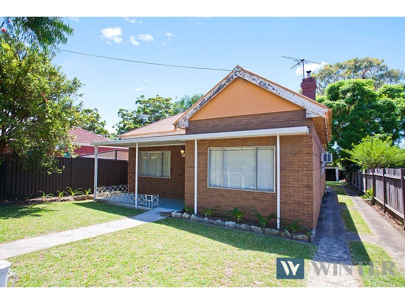 6 Park Road, Carlton NSW 2218
