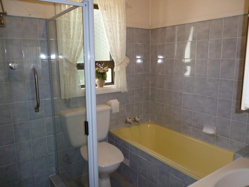 3 Pomona Street, Greenacre NSW 2190