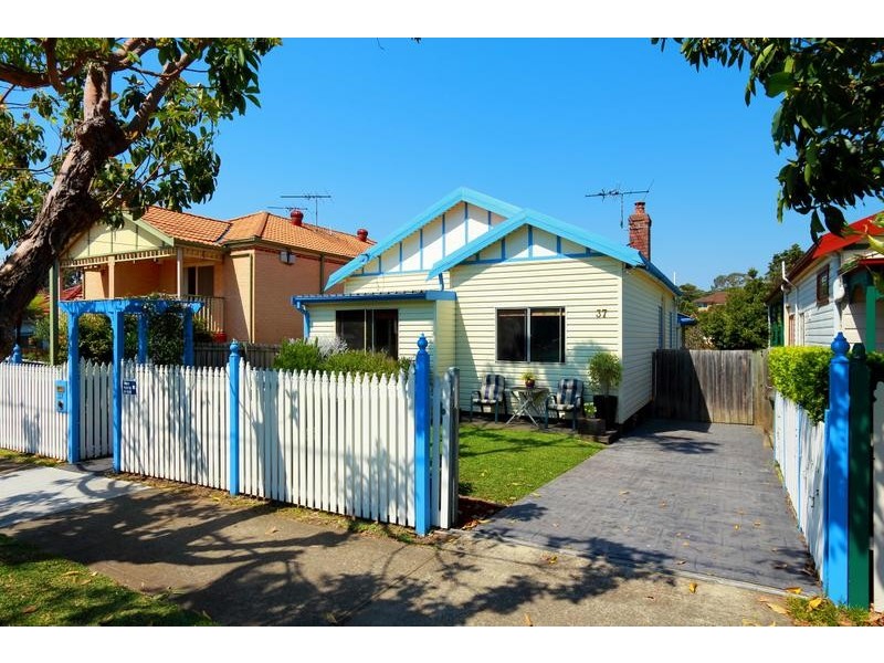 37 Broughton Street, Mortdale NSW 2223