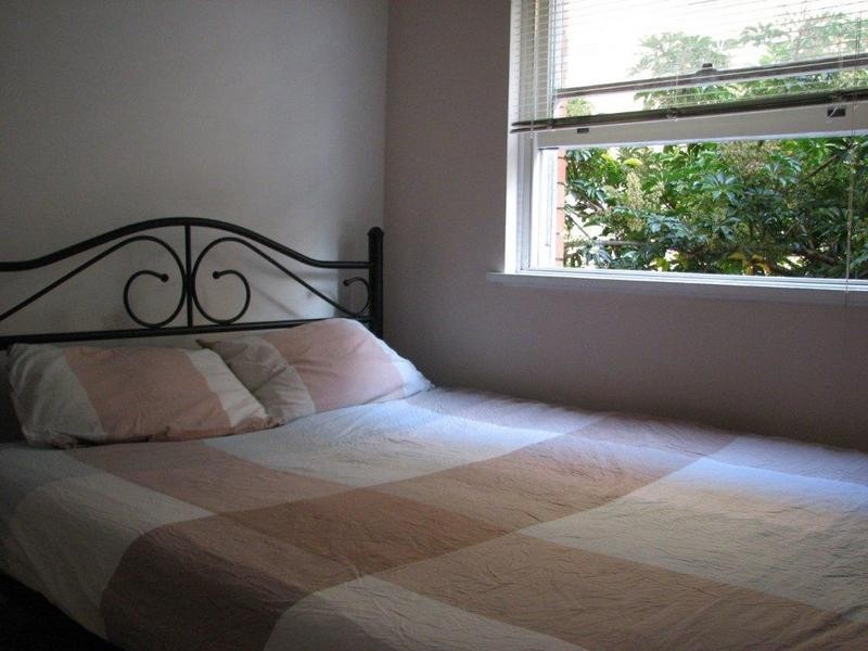 2/11 Winchester Street, Carlton NSW 2218