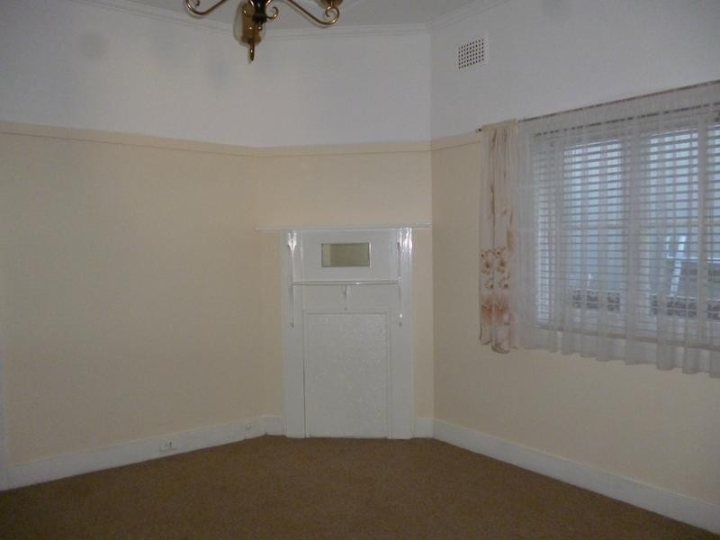 12 Anglo Square, Carlton NSW 2218