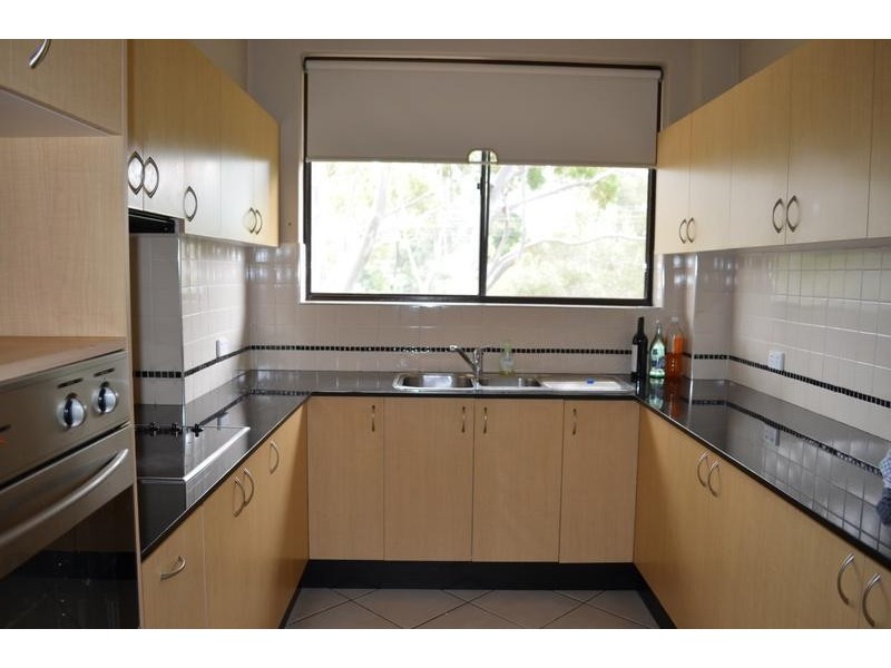 8/376 Railway Parade, Carlton NSW 2218