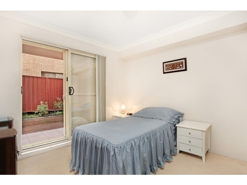 1/72-74 Carrington Avenue, Hurstville NSW 2220