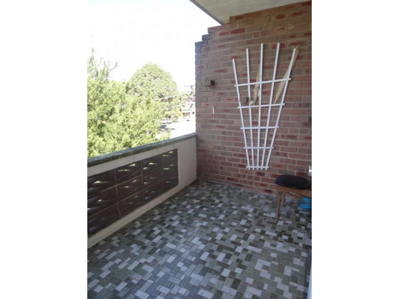 6/82-84 Hampton Court Road, Carlton NSW 2218