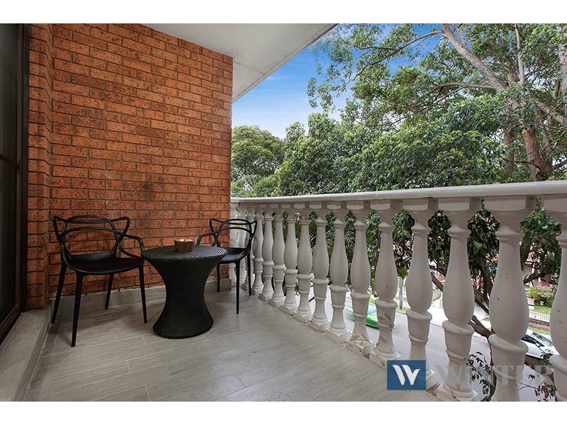 12/16-20 Hampton Court Road, Carlton NSW 2218