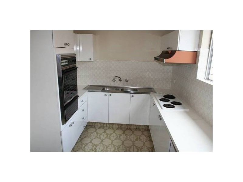 2/6 Carnarvon Street, Carlton NSW 2218