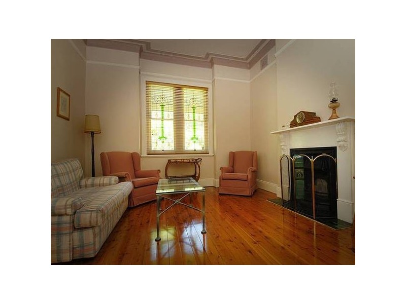 10 Nielsen Avenue, Carlton NSW 2218