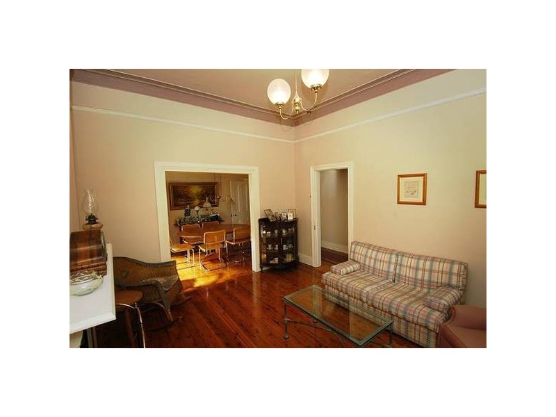 10 Nielsen Avenue, Carlton NSW 2218