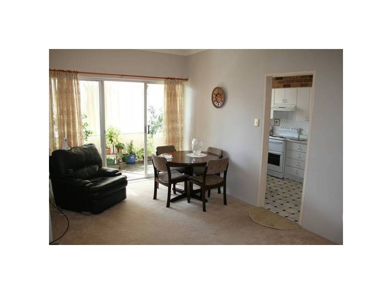 2/4 Hayburn Avenue, Rockdale NSW 2216