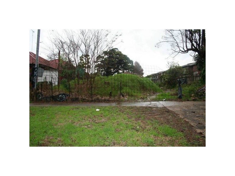 135 Queen Victoria St, Bexley NSW 2207