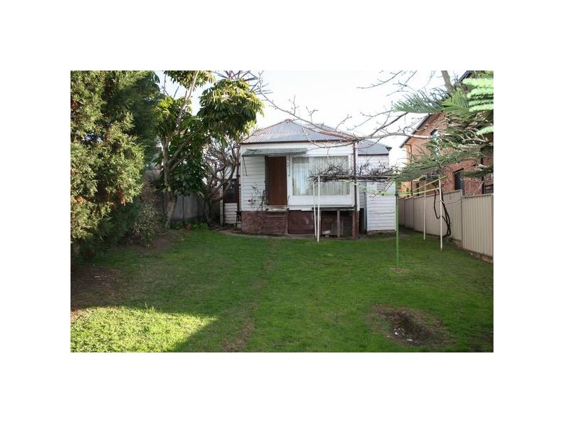 10 Cronulla Street, Carlton NSW 2218