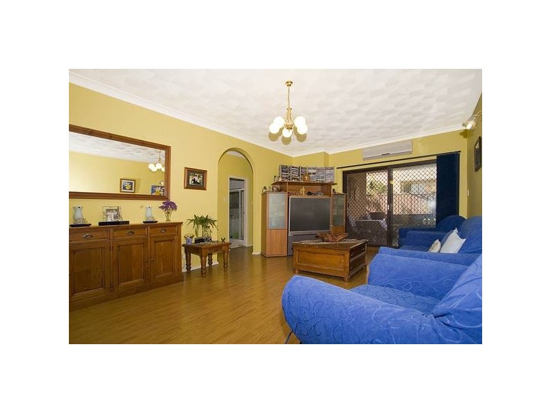1/12 Winchester Street, Carlton NSW 2218