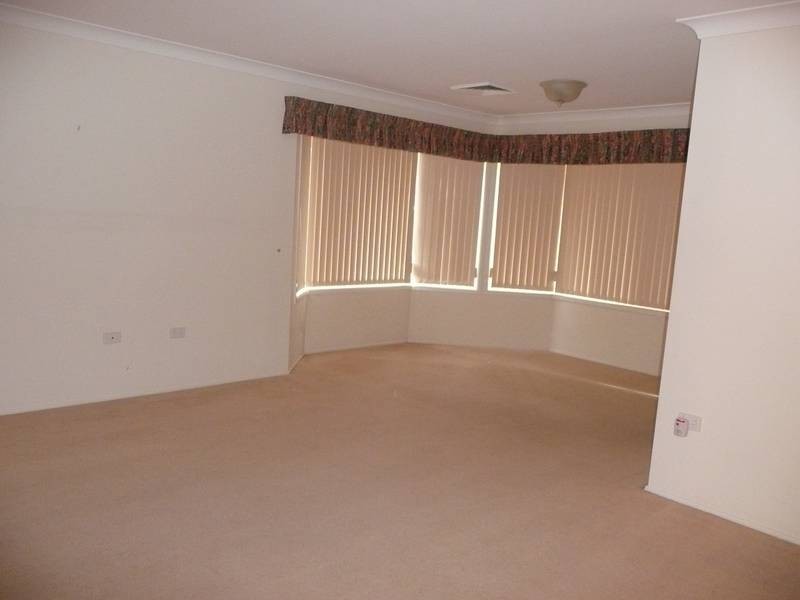 2a Macquarie Road, Morisset Park NSW 2264