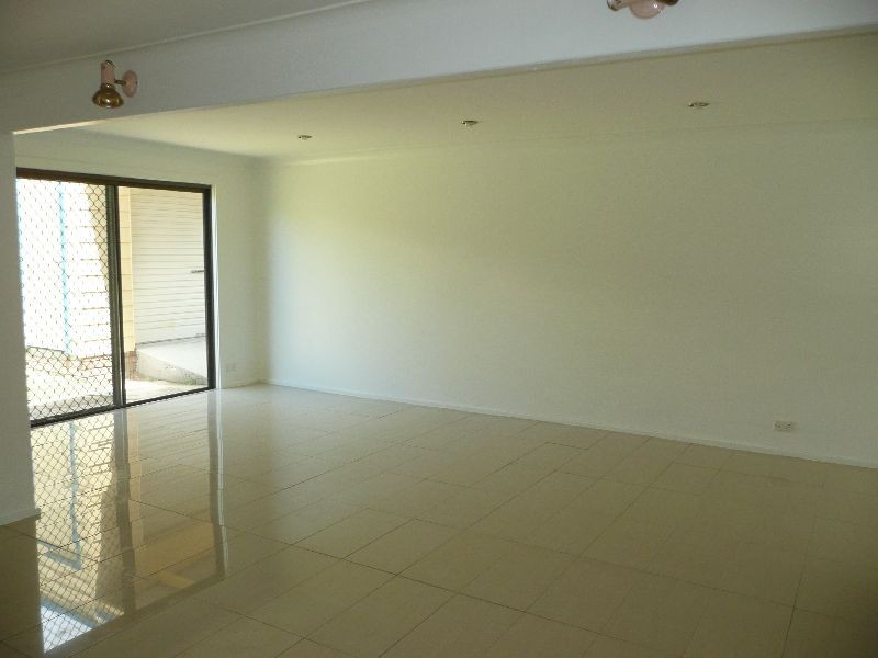 70 Dora St, Dora Creek NSW 2264