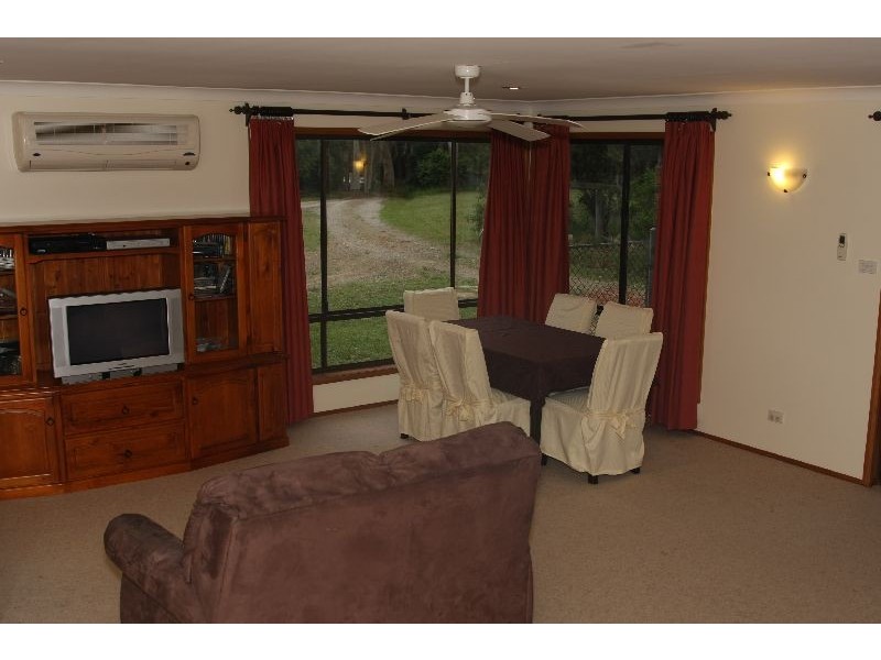 1 Gimberts Road, Morisset NSW 2264