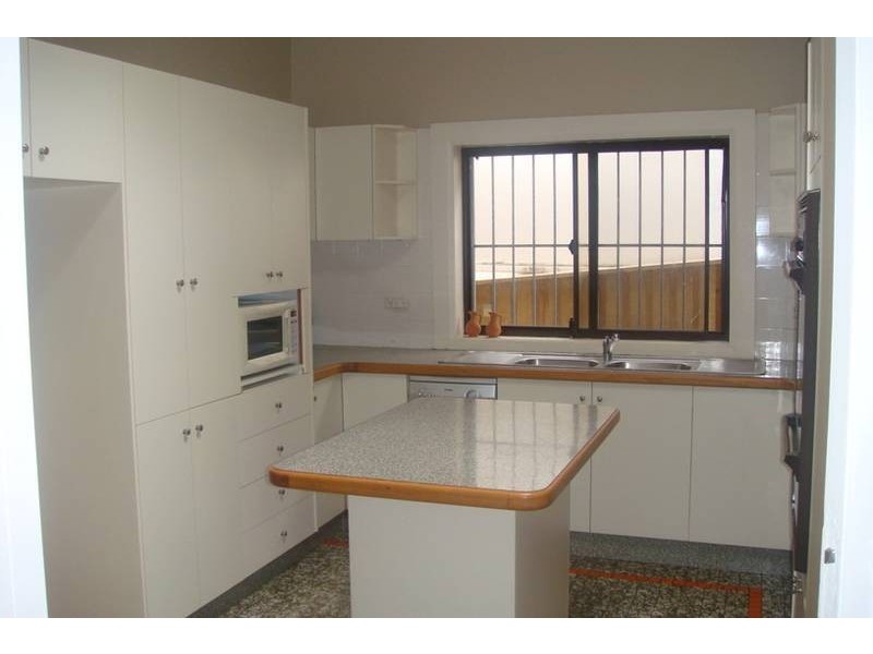 128 Hastings Parade, Bondi NSW 2026