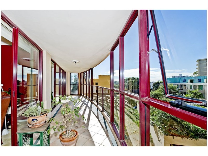 19/2a Hollywood Avenue, Bondi Junction NSW 2022