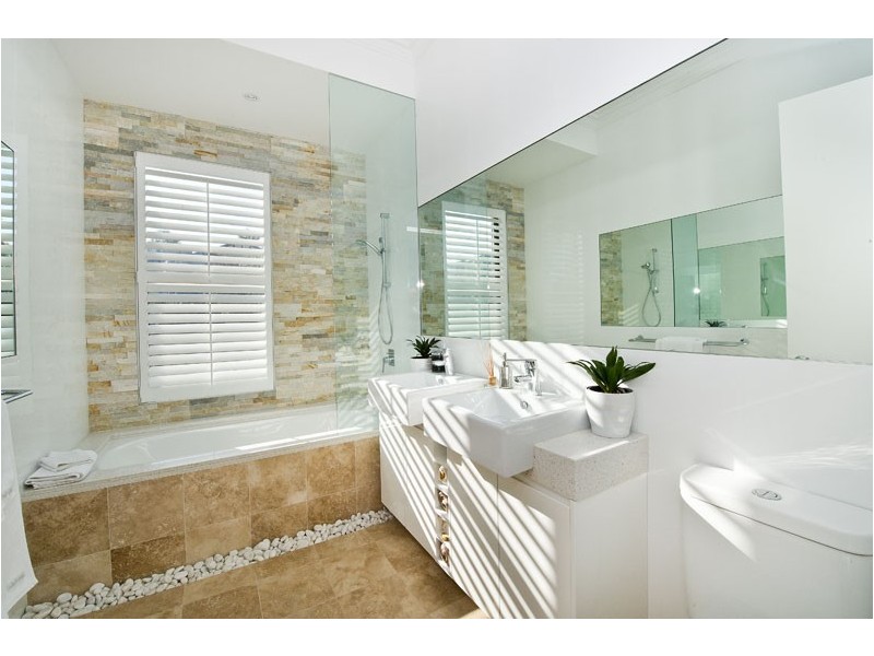 2 Rickard Avenue, Bondi Beach NSW 2026