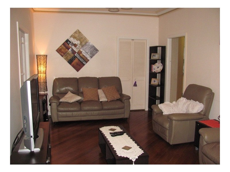 1 Burke Street, Chifley NSW 2036