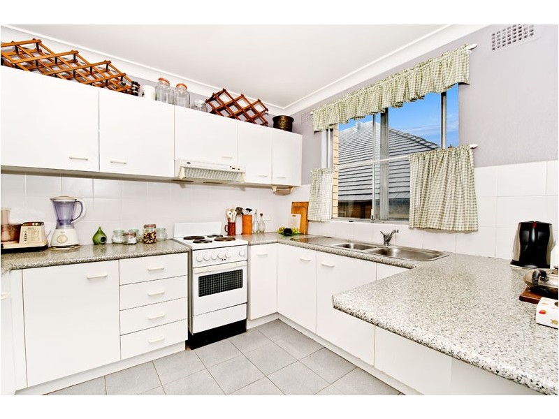 2/27 York Road, Bondi Junction NSW 2022