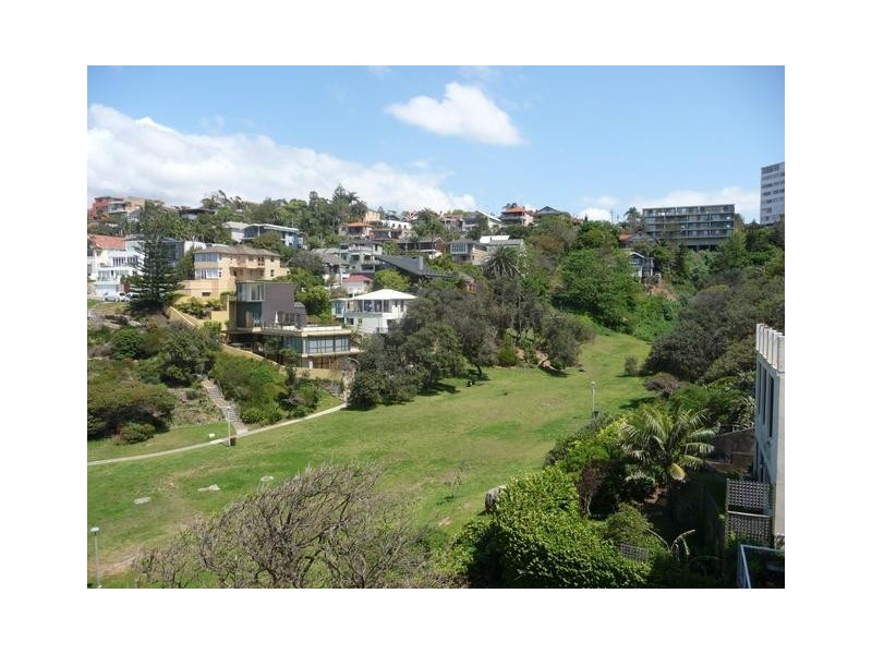 2/18 Carlisle Street, Tamarama NSW 2026