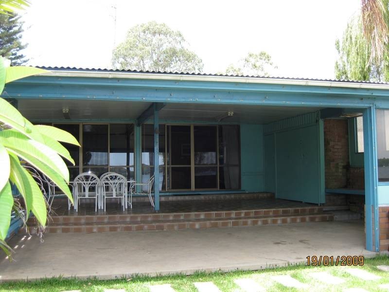 90 Marine Parade, Nords Wharf NSW 2281