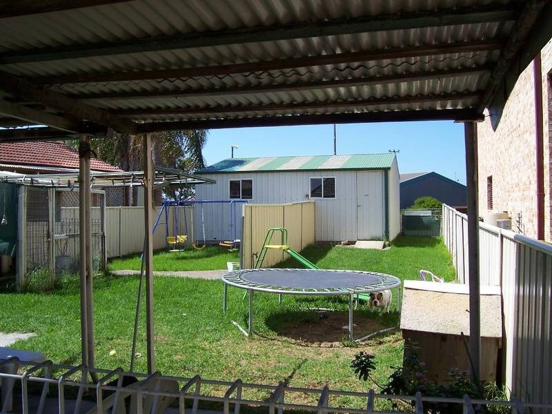 12 Marks Parade, Marks Point NSW 2280