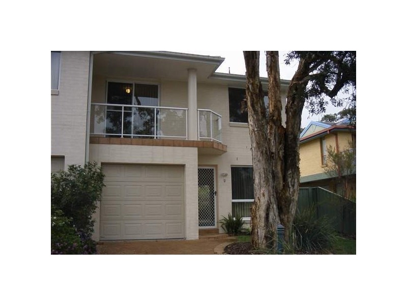 2/33 Haddon Crescent, Marks Point NSW 2280