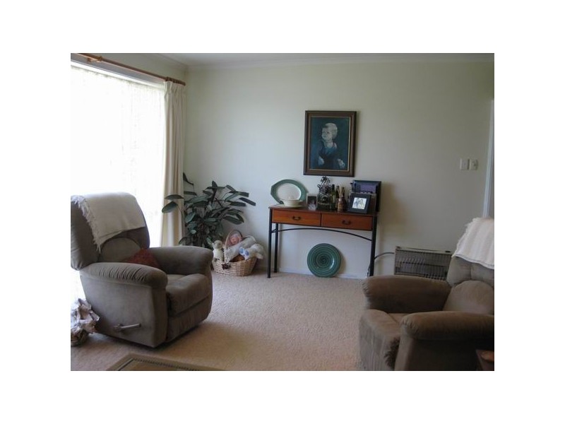 33 Pacific Street, Caves Beach NSW 2281