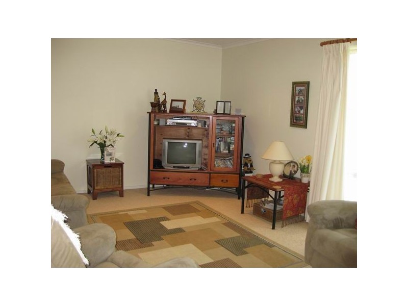 33 Pacific Street, Caves Beach NSW 2281