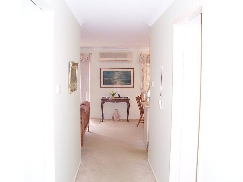 54 Caves Beach Road, Caves Beach NSW 2281