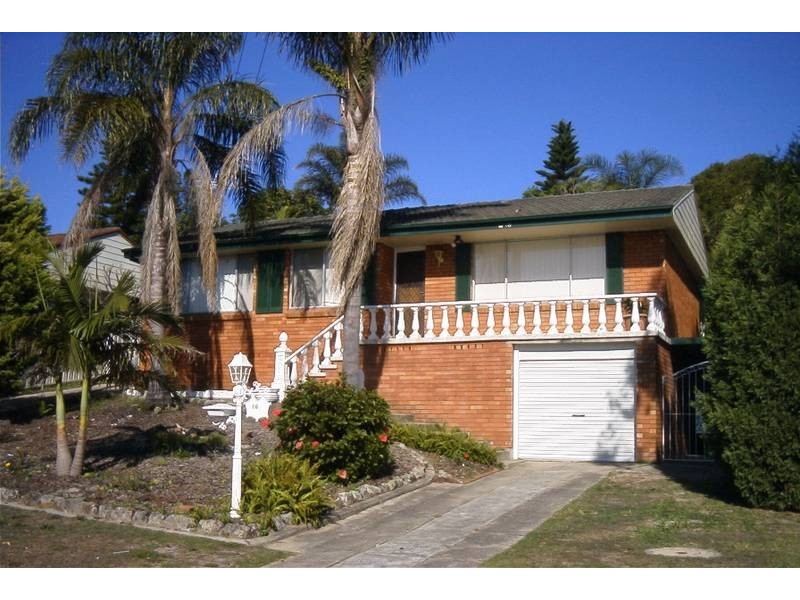 16 Caldwell Street, Caves Beach NSW 2281
