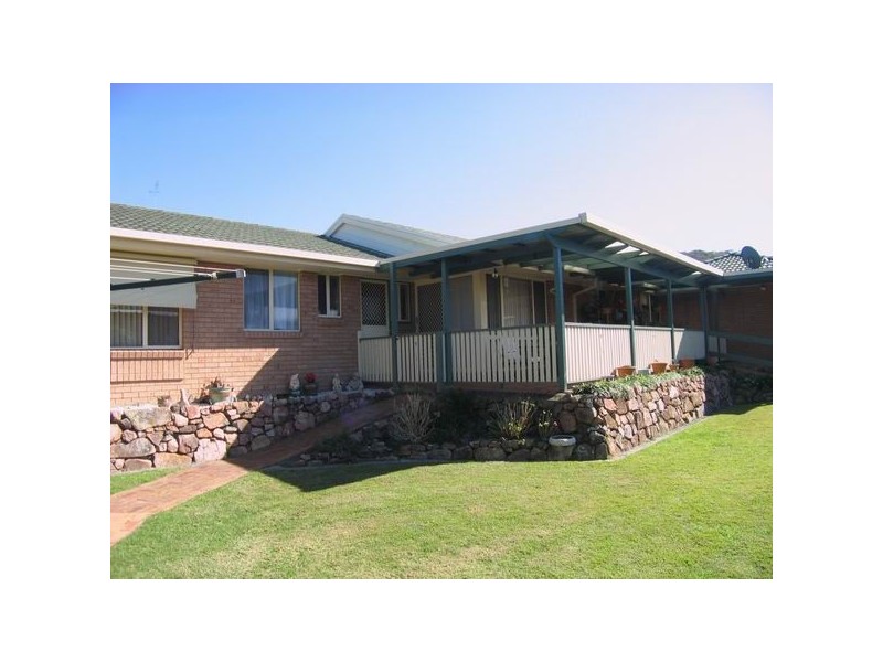 11 Cinnabar Close, Caves Beach NSW 2281