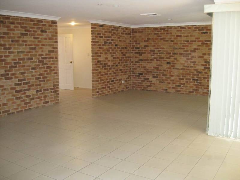 1 Cinnabar Close, Caves Beach NSW 2281
