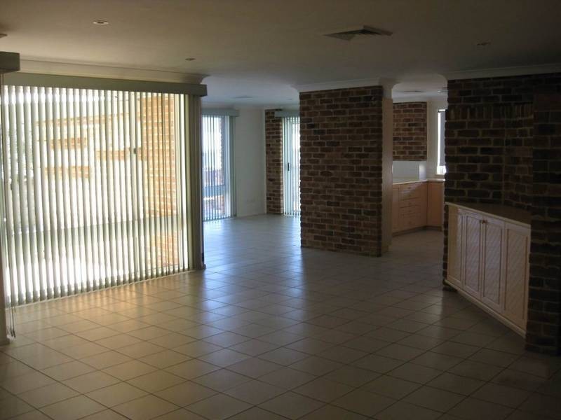 1 Cinnabar Close, Caves Beach NSW 2281