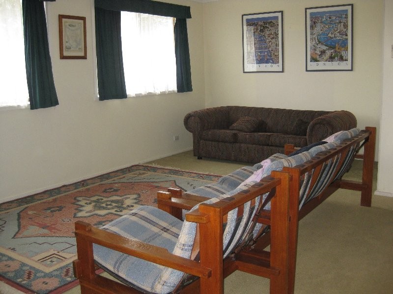 126 Caves Beach Road, Caves Beach NSW 2281
