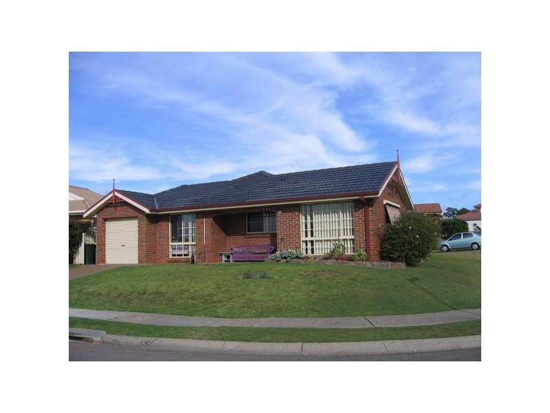 1/1 Clipper Close, Caves Beach NSW 2281