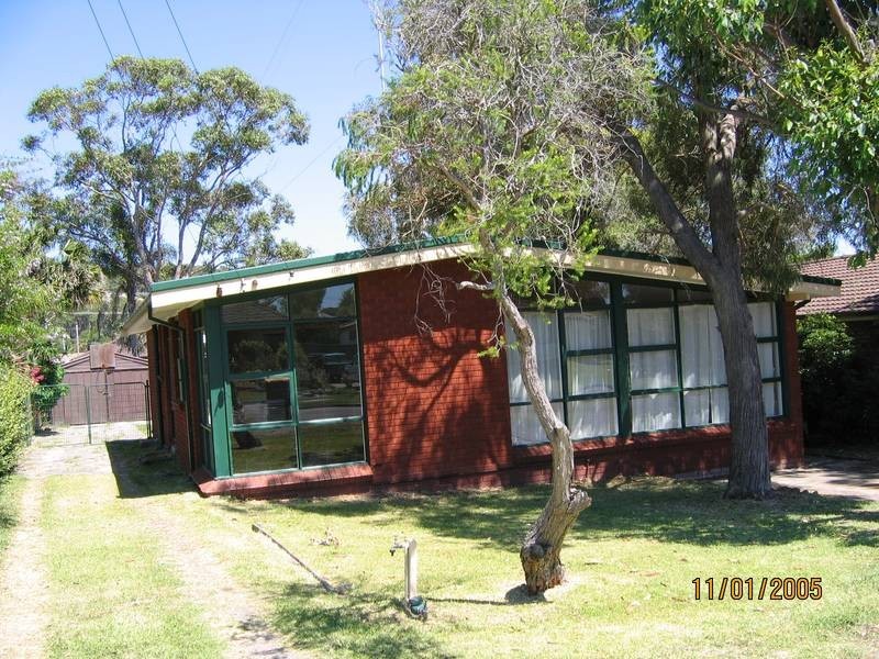 127 Macquarie Grove, Caves Beach NSW 2281