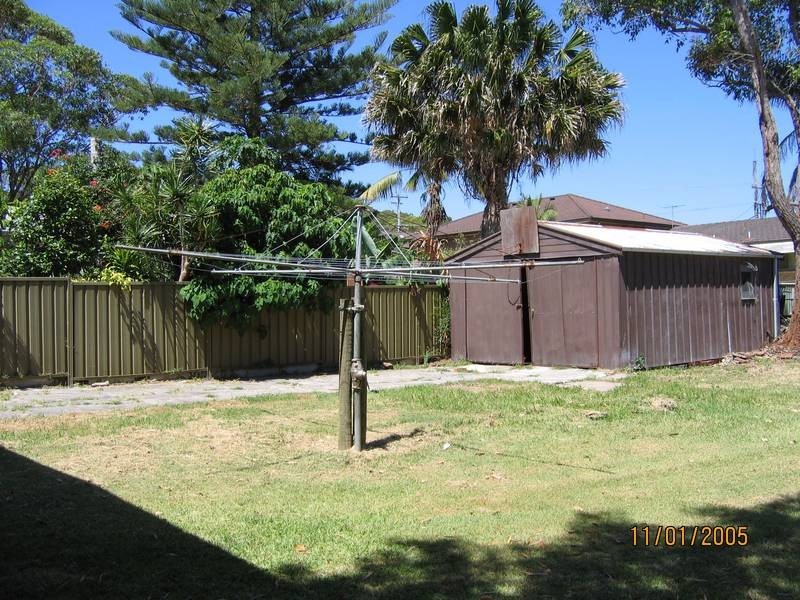 127 Macquarie Grove, Caves Beach NSW 2281