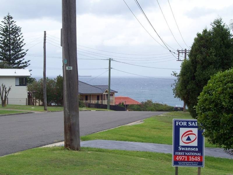 48 Ocean View Parade, Caves Beach NSW 2281