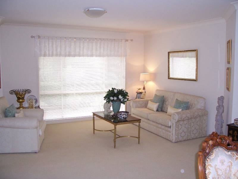 48 Ocean View Parade, Caves Beach NSW 2281