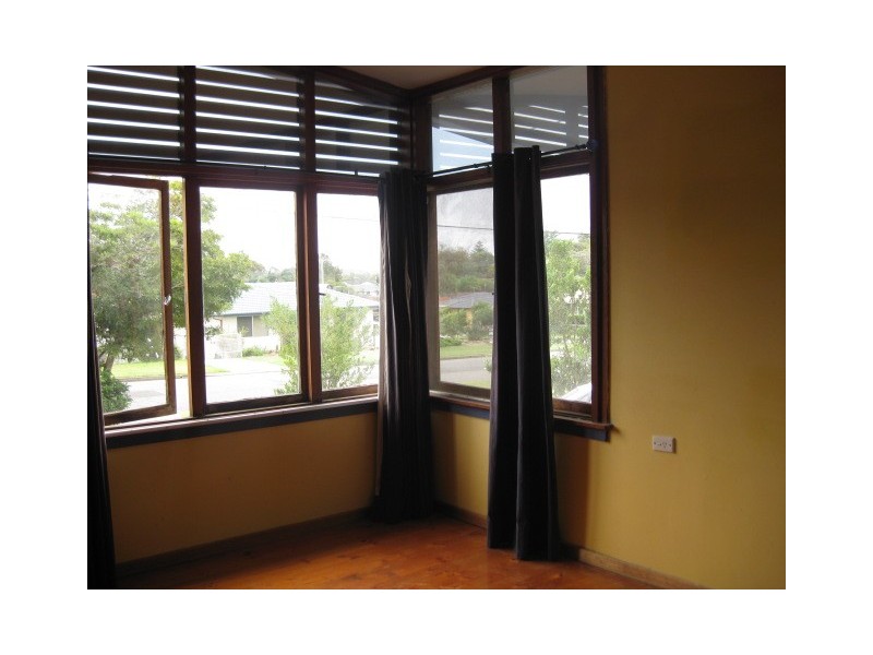 35 Alexander, Caves Beach NSW 2281