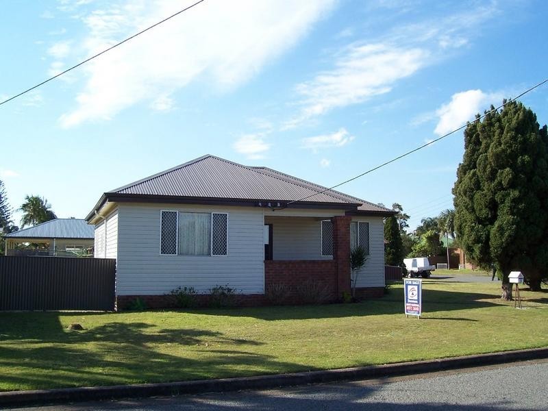 Blacksmiths NSW 2281