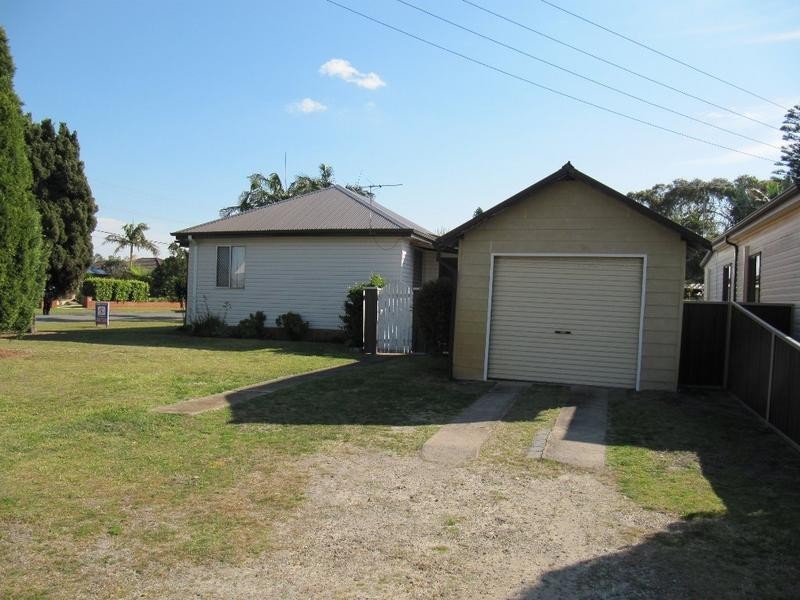 Blacksmiths NSW 2281