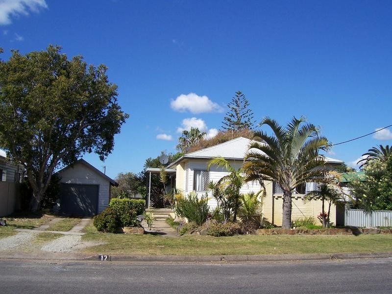 12 Tirril Street, Blacksmiths NSW 2281