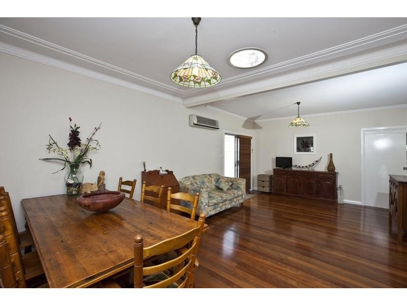 Blacksmiths NSW 2281