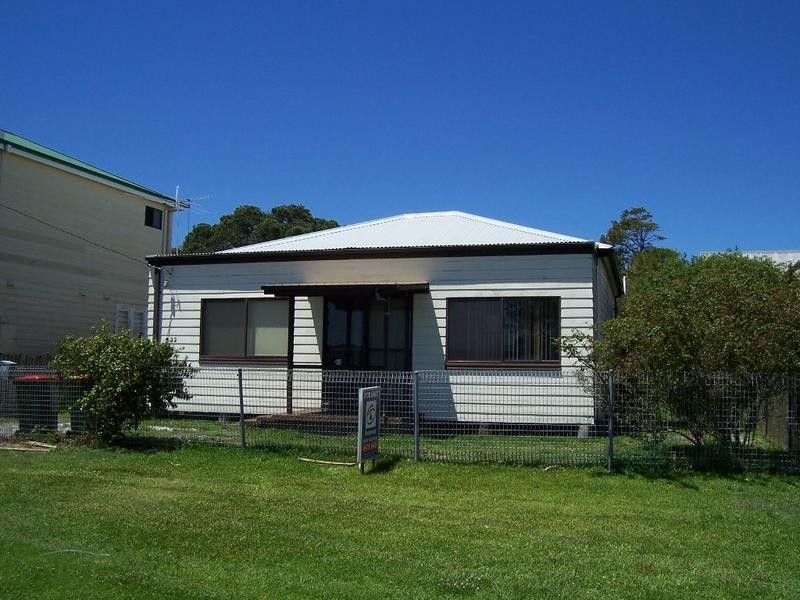 22 The Esplanade, Swansea NSW 2281
